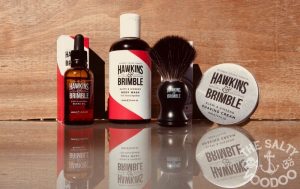 Hawkins & Brimble. Bartöl, Rasiercreme, der Rasierpinsel und das Duschgel