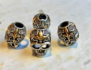 Exklusives Armband “The Salty VooDoo” mit massiven Silberschädeln, Sugar Skulls